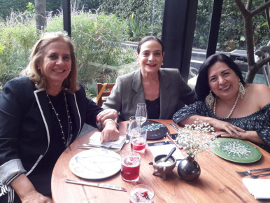 Araceli Cortina, Patricia Conde y Betsabee Romero